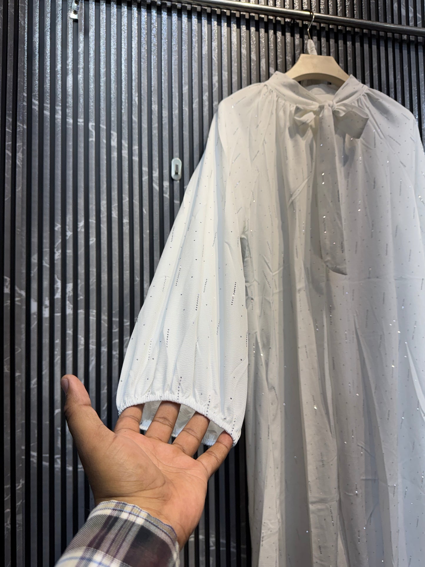 10005Beautiful long midi