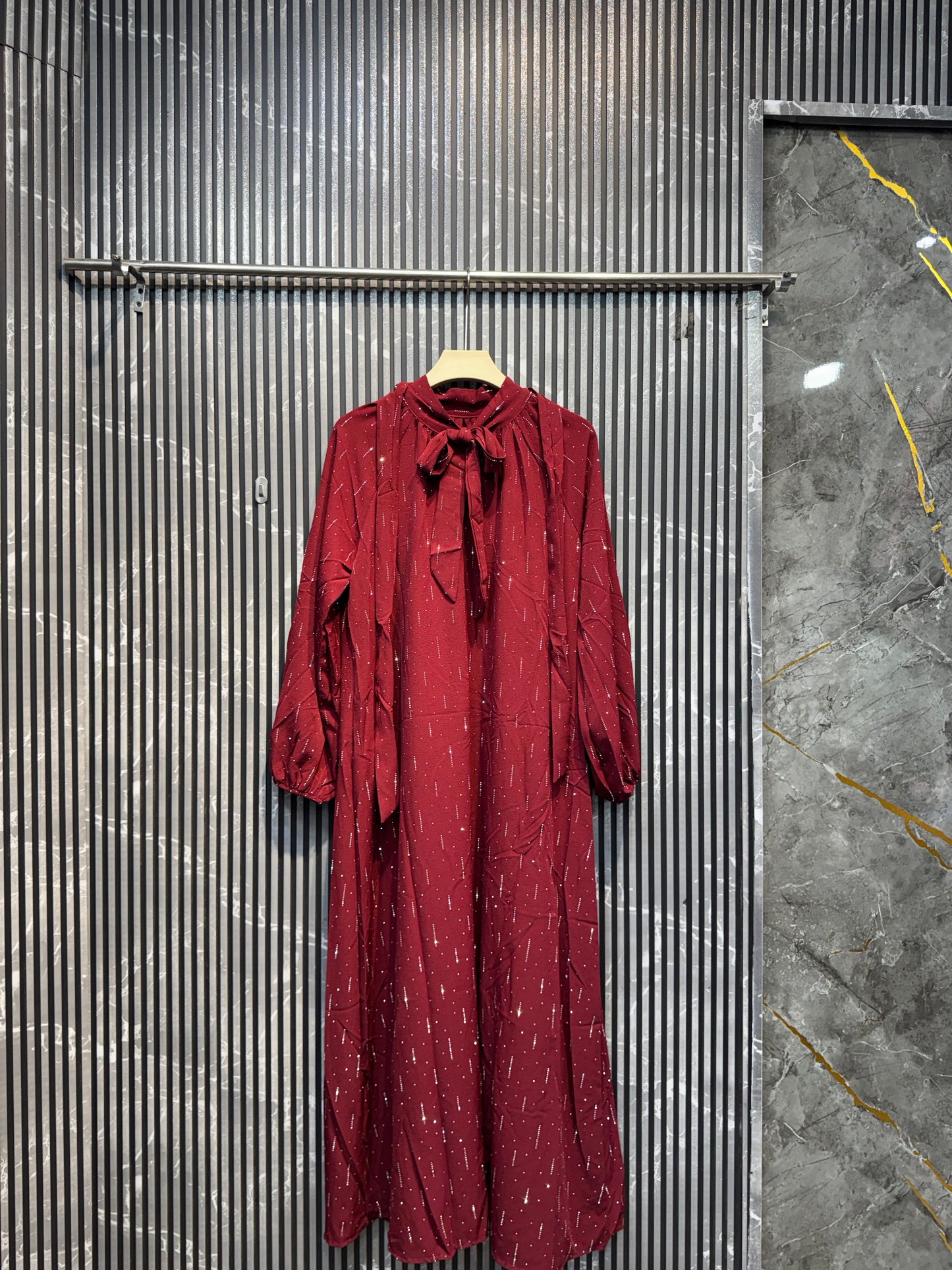 10005Beautiful long midi