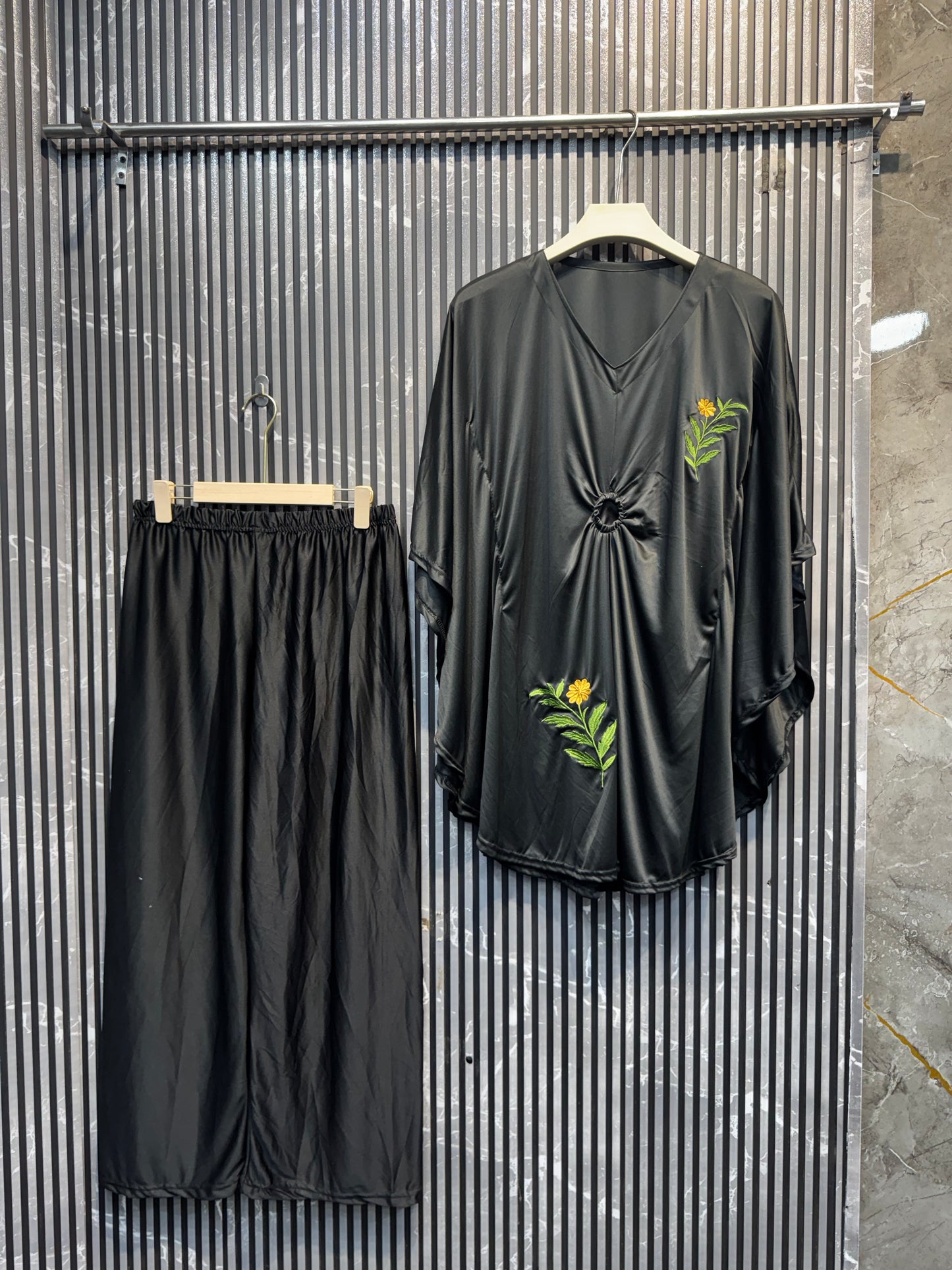 Code10002 ❣️So presenting beautiful, aabaya cod set ❤️