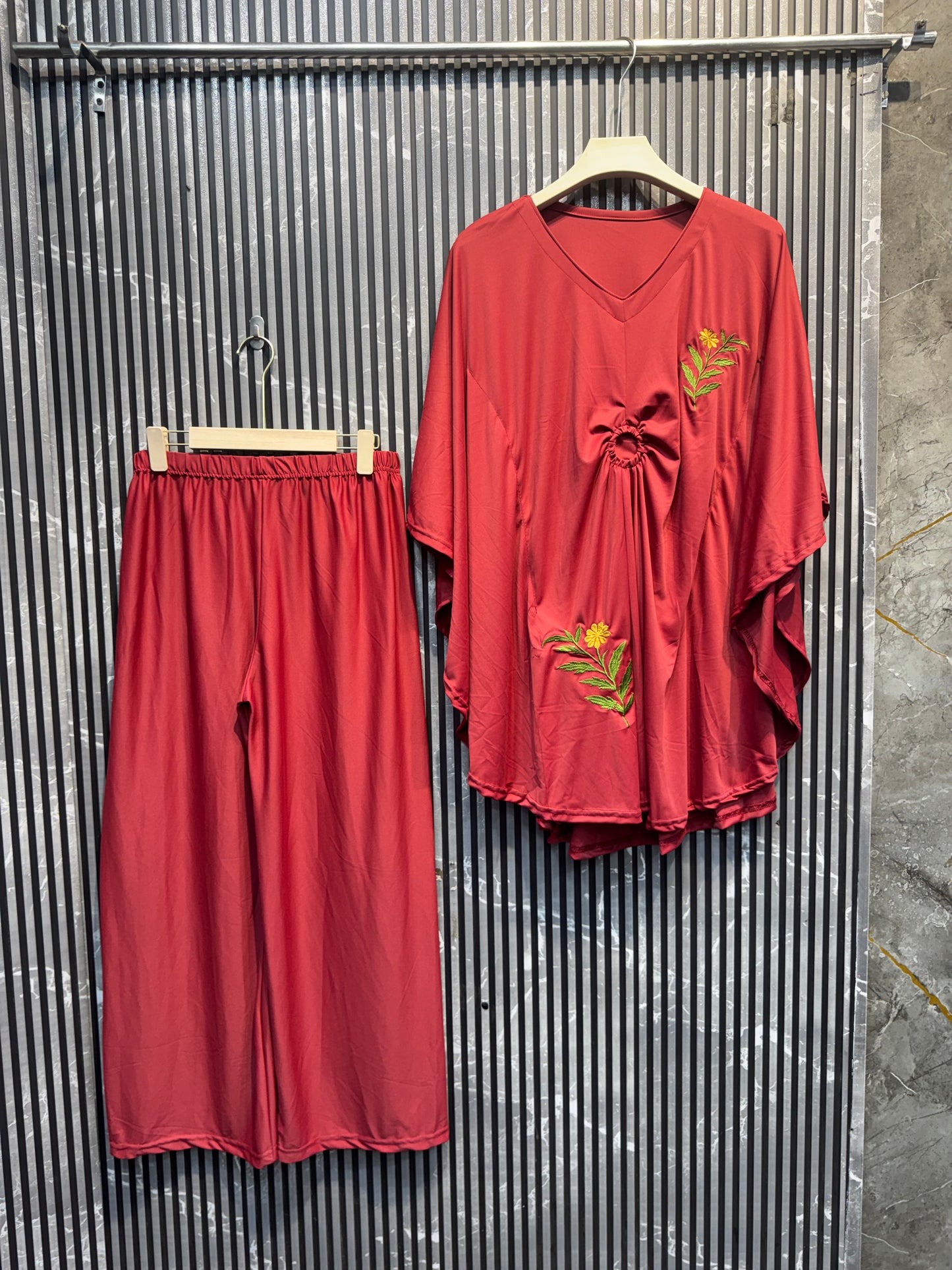 Code10002 ❣️So presenting beautiful, aabaya cod set ❤️