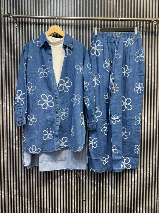 Presenting Beautiful outfit denim 3 piece coat set