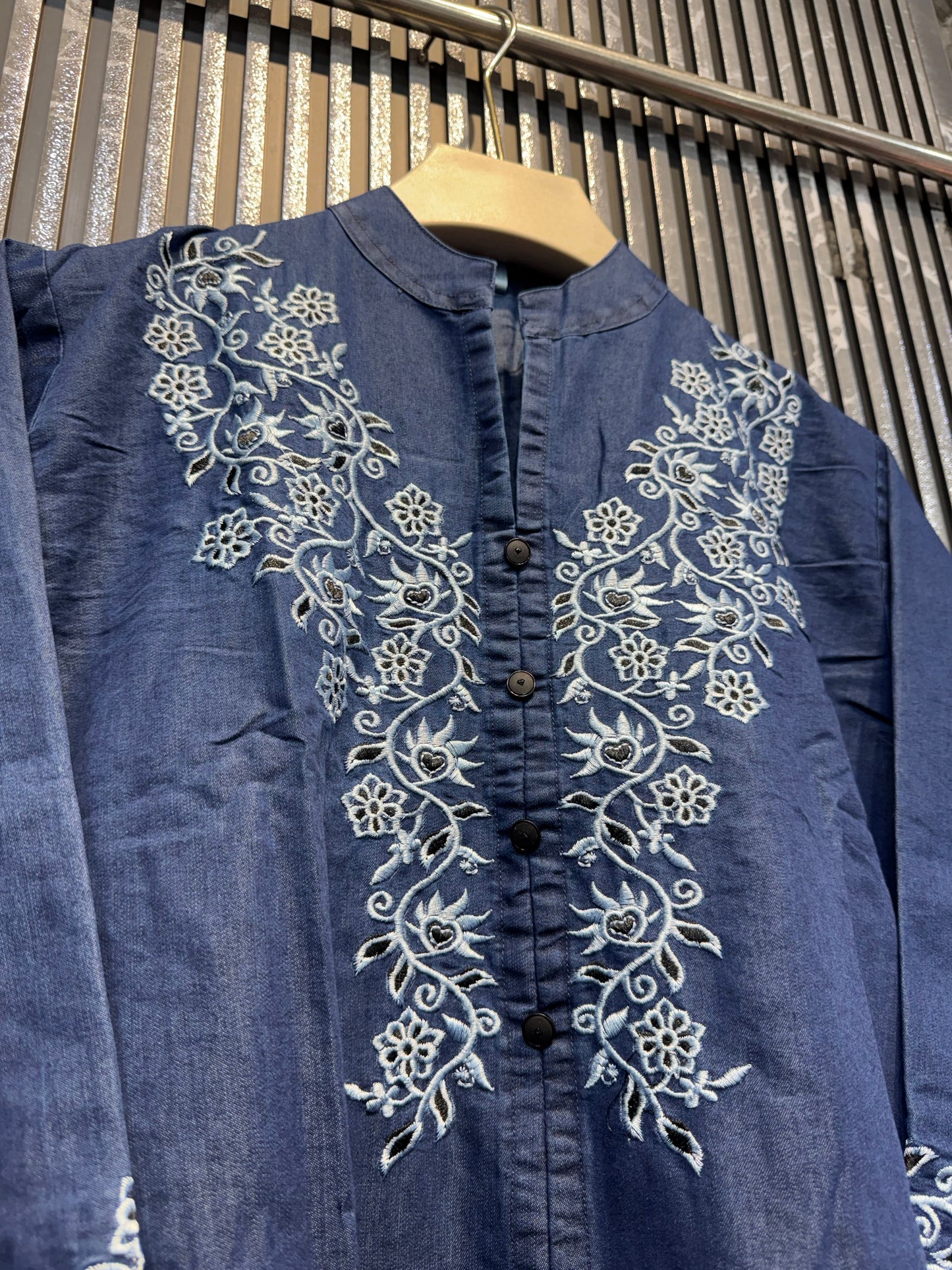 10008✨So Presenting Beautiful outfit Dainm cod set with embroidery ❤️