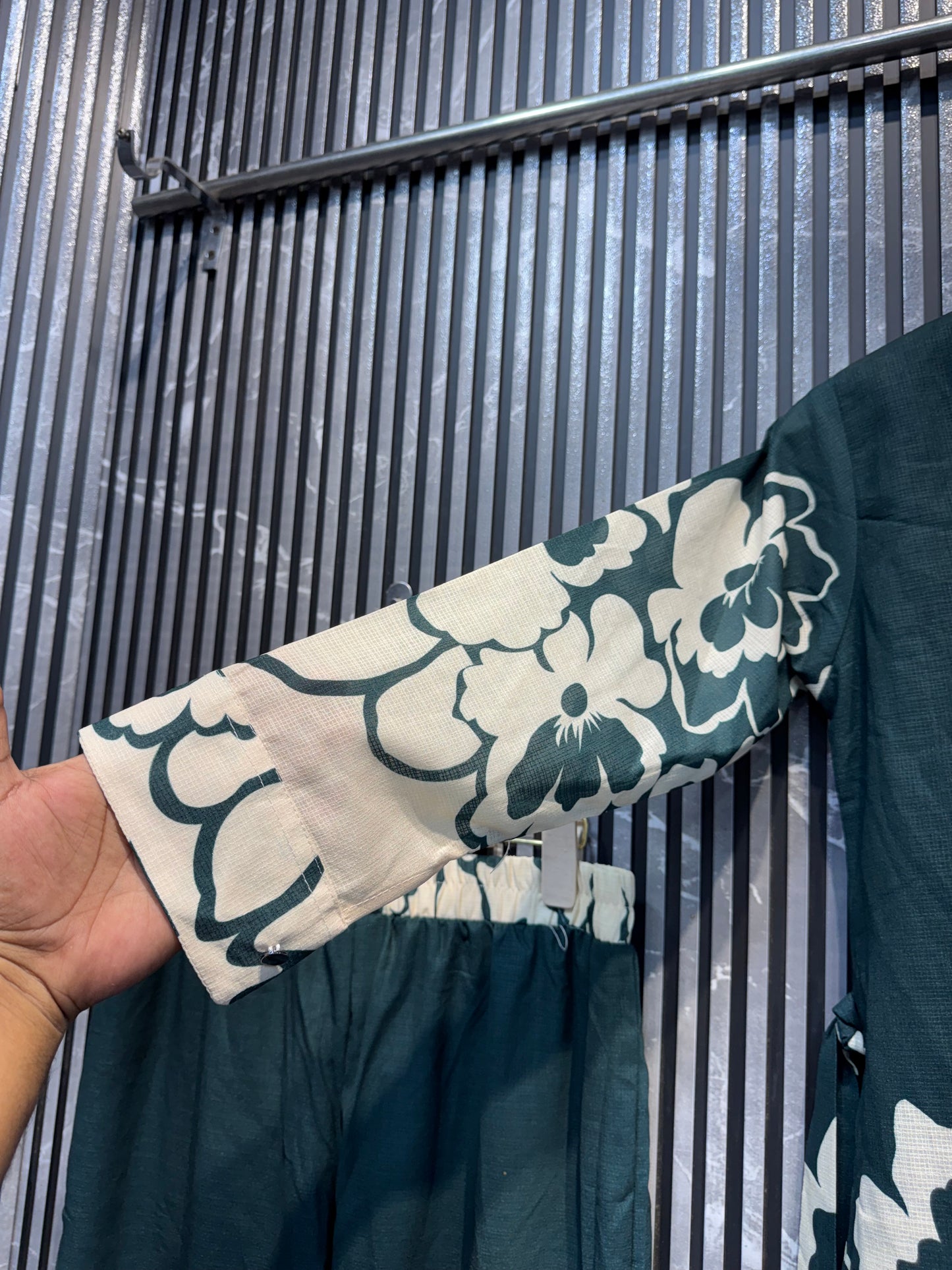 10006 Elegant Korean Style Two-Piece cod Set