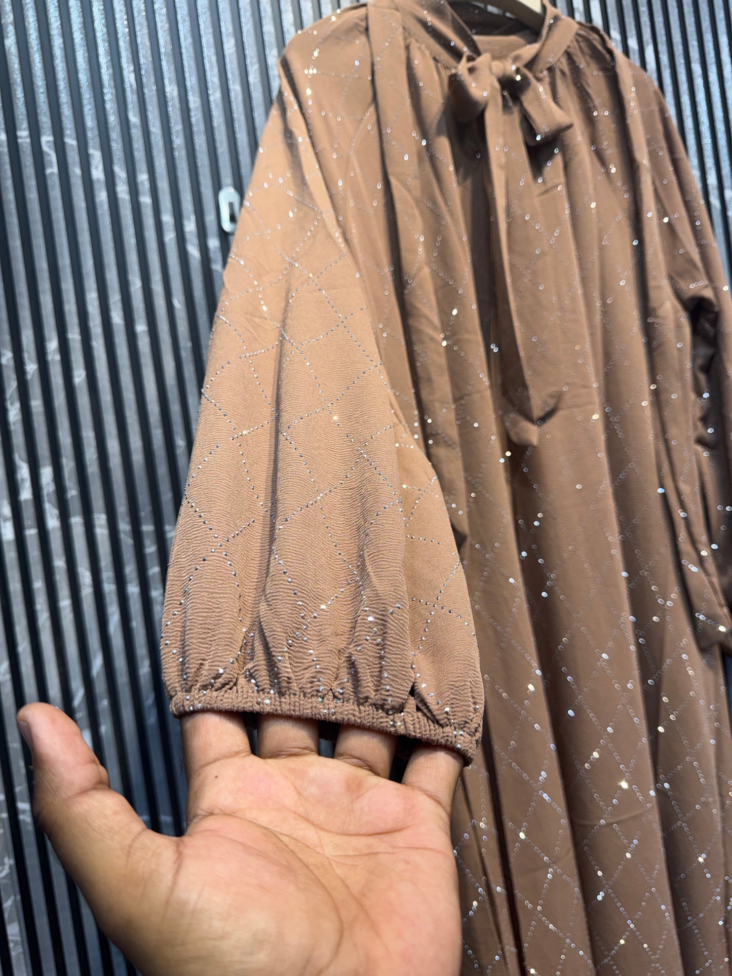 10005Beautiful long midi