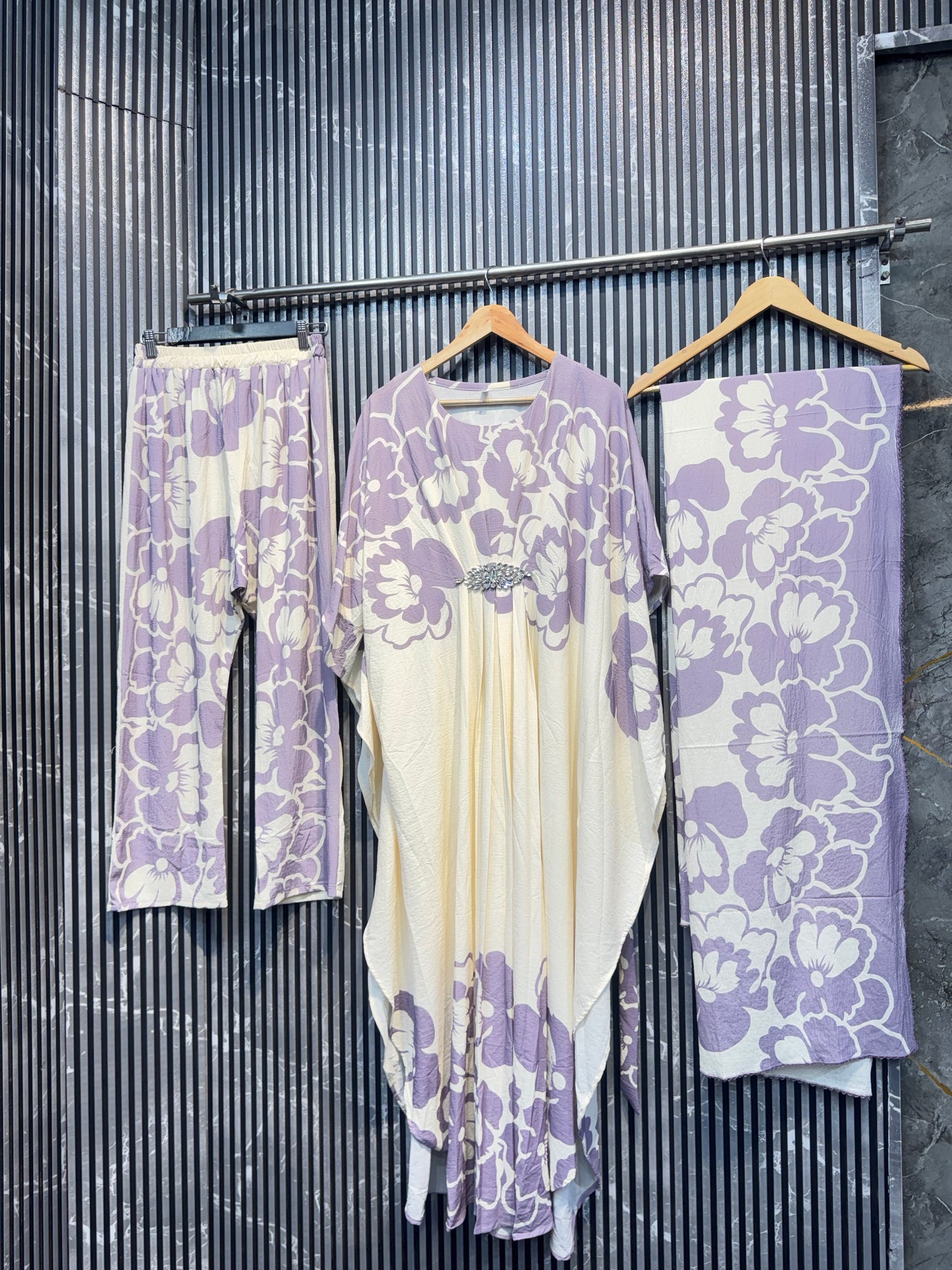 10009✨most loved❤️and demanded article — Noor-e-Haya Long Abaya with Namazi Dupatta.🧕🏻