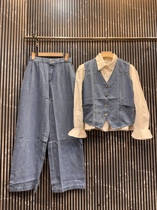 ✨ Premium Imported Denim Co-ord Set ✨
Upgrade your wardrobe with our ultra-stylish and premium denim co-ord set. Designed for modern women who love a blend of comfort, elegance, and top-notch quality. Whether it's a casual day out or an evening gathering,