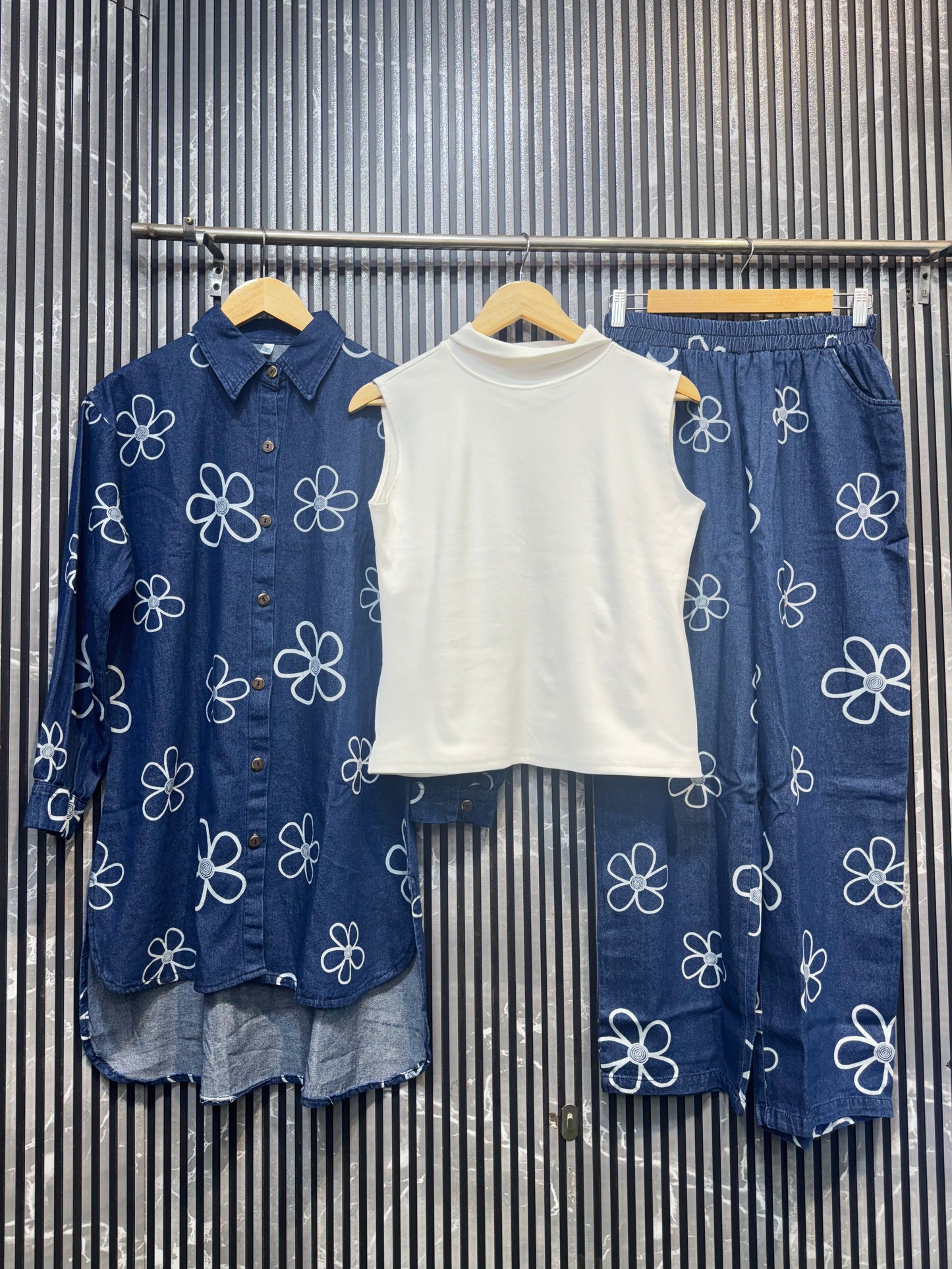 Presenting Beautiful outfit denim 3 piece coat set