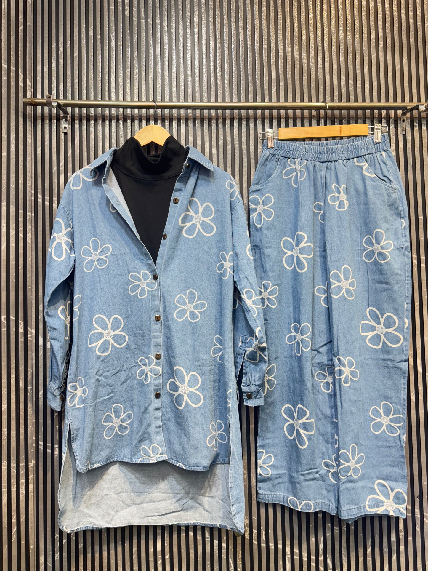 Presenting Beautiful outfit denim 3 piece coat set
