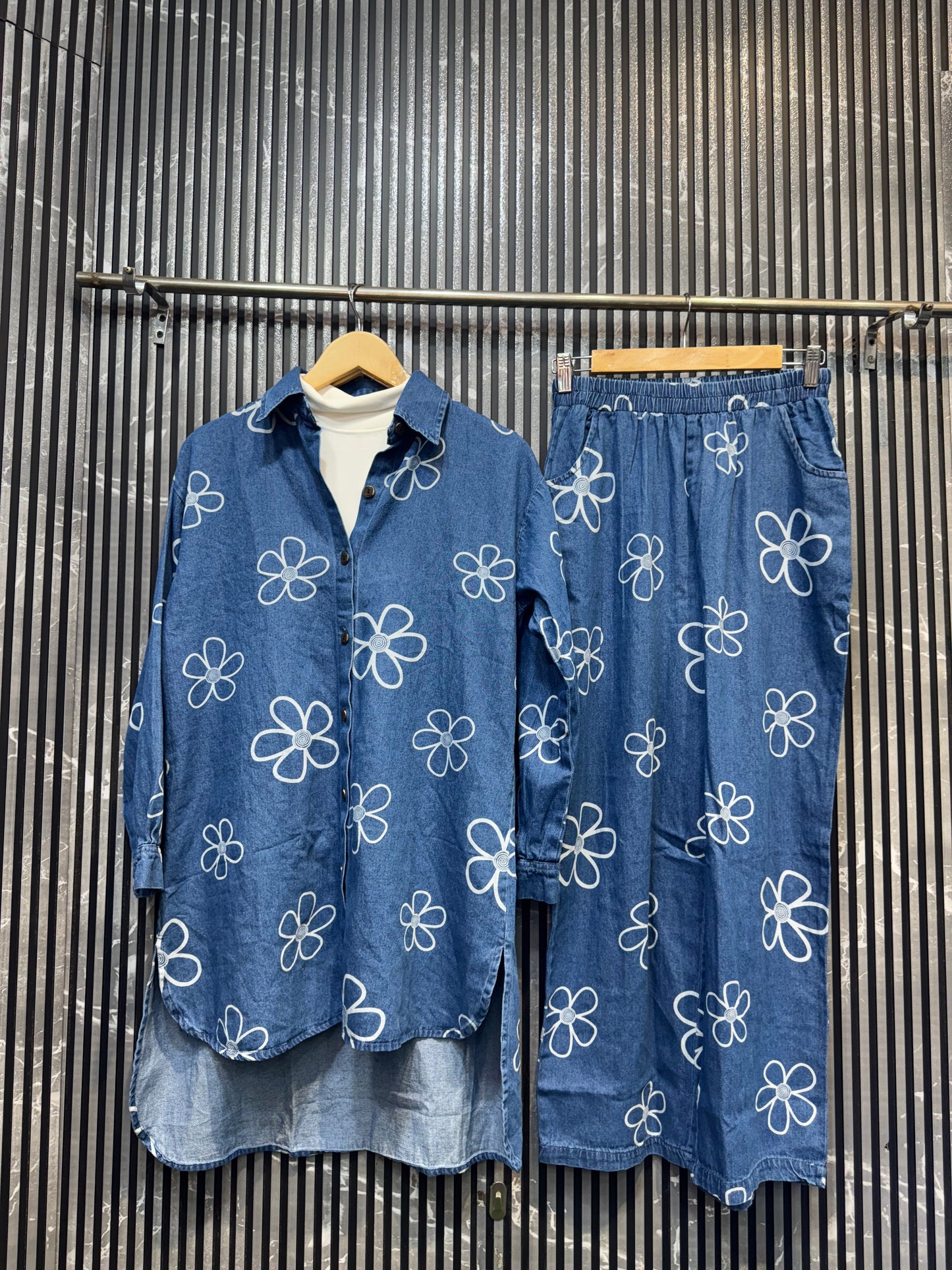 Presenting Beautiful outfit denim 3 piece coat set